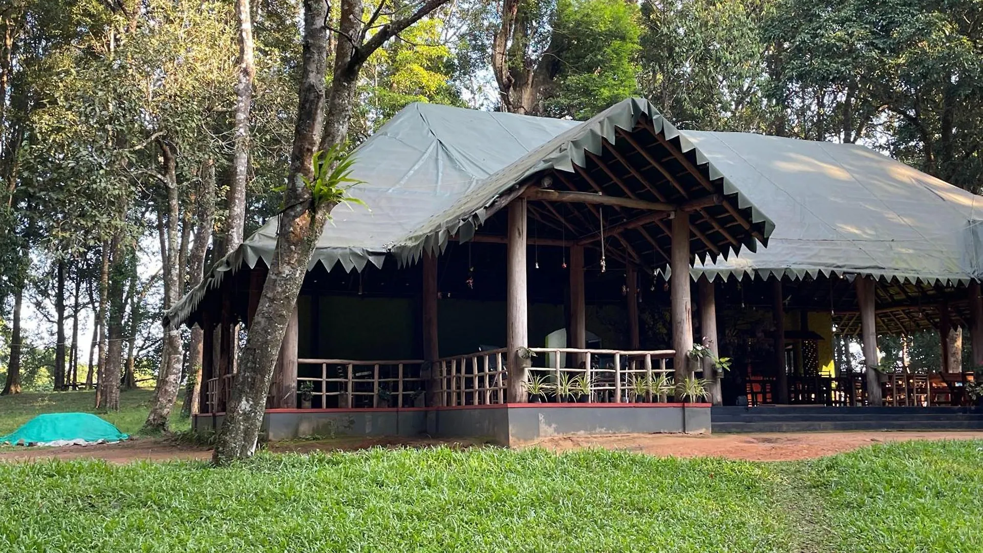 900 Woods Wayanad Eco Resort - A Sprawling Jungle Stay Near Glass Bridge Meppadi 0*,  Индия