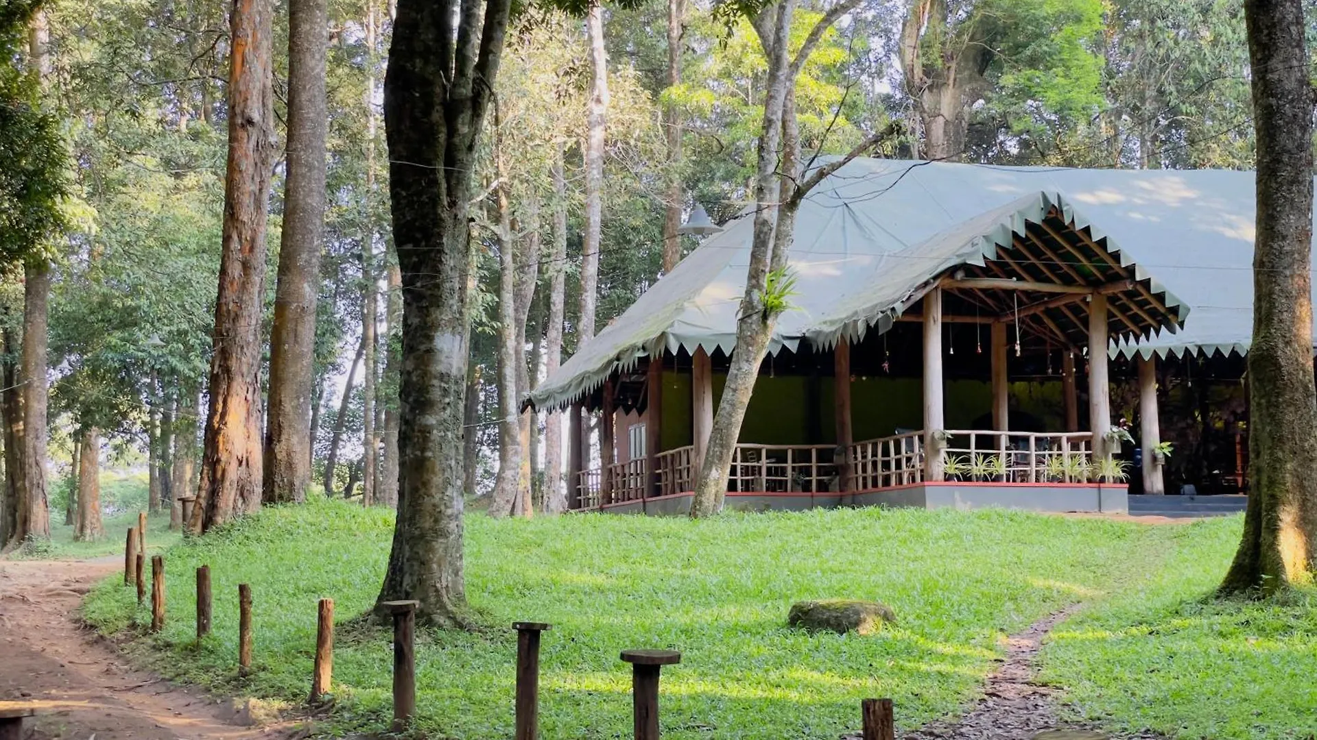 900 Woods Wayanad Eco Resort - A Sprawling Jungle Stay Near Glass Bridge Meppādi