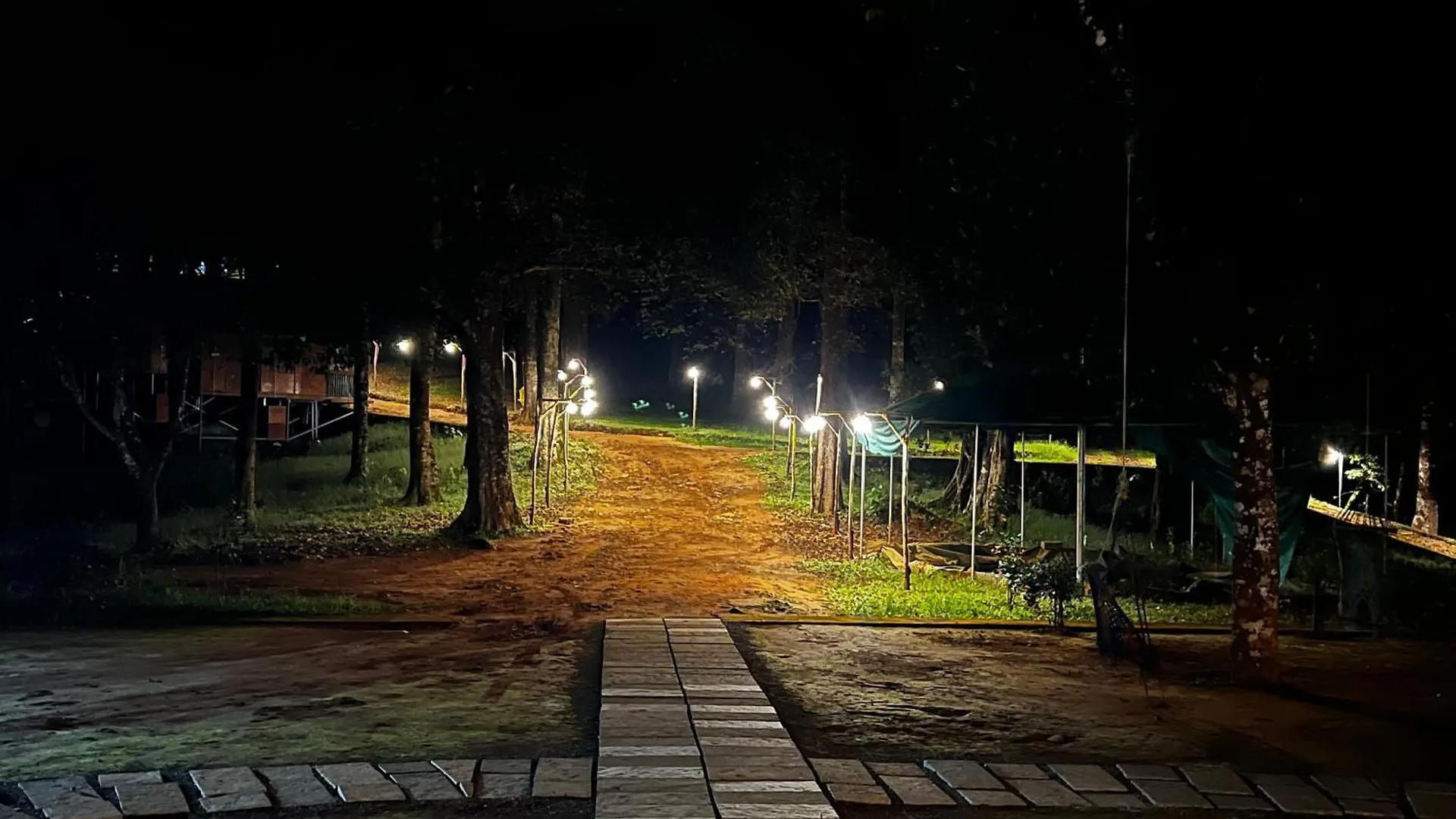 900 Woods Wayanad Eco Resort - A Sprawling Jungle Stay Near Glass Bridge Meppādi