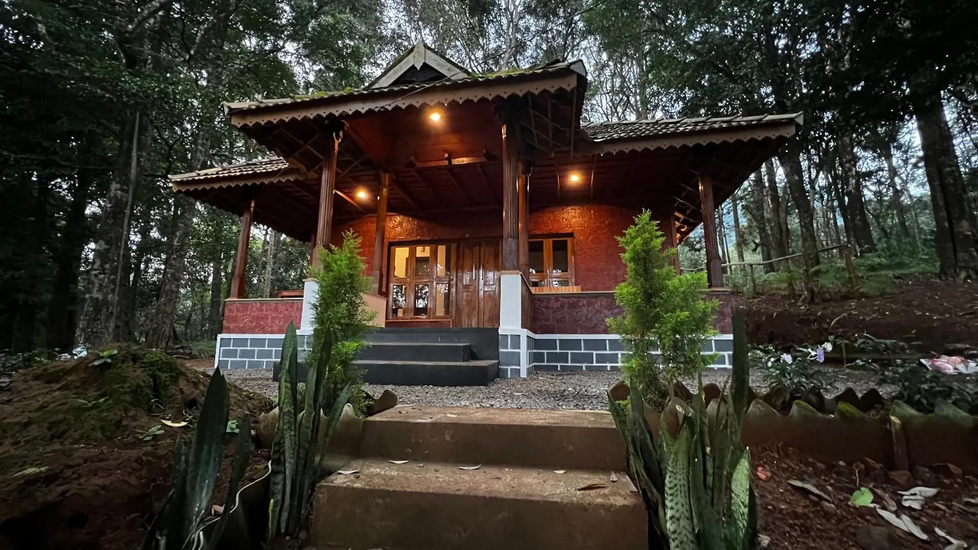 900 Woods Wayanad Eco Resort - A Sprawling Jungle Stay Near Glass Bridge Meppādi
